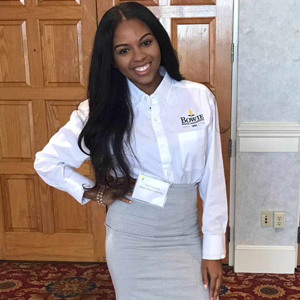 Meet your Posher, Talia